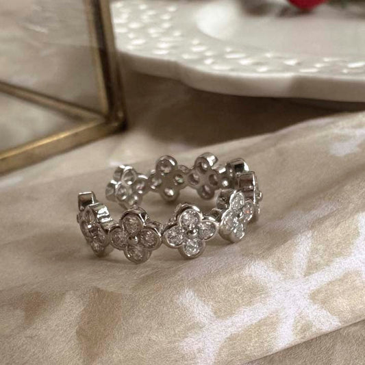 Anillo florecitas de luz silver