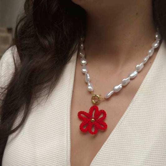 Collar Florecida roja