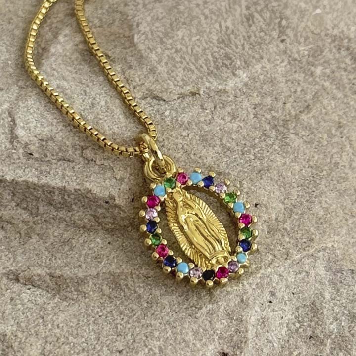 Cadena Virgencita colores