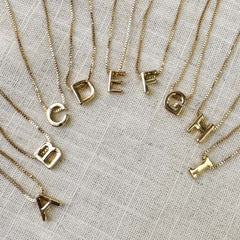 Cadena letra inicial