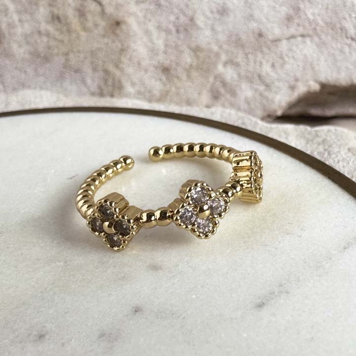 Anillo flores blancas