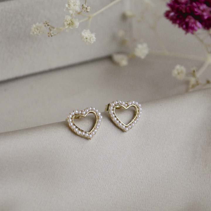 Arete corazon perlita