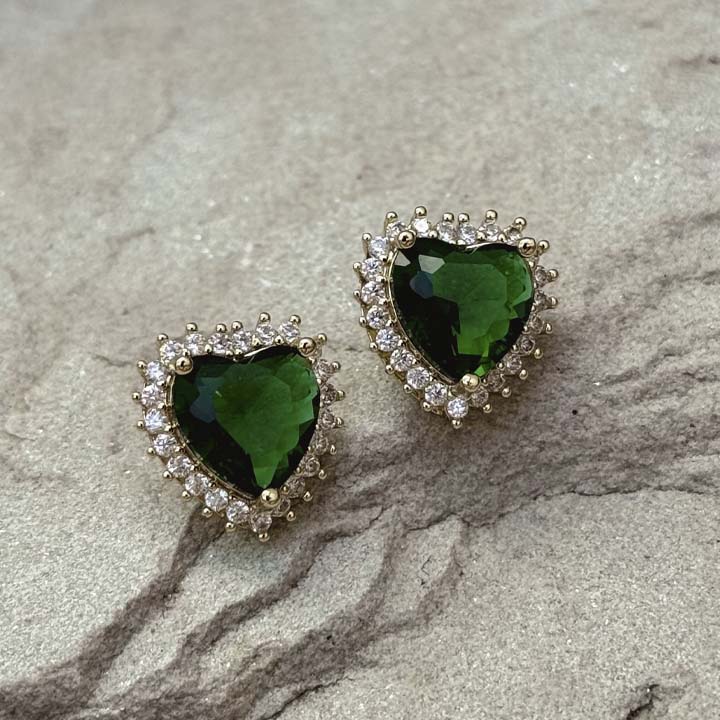 Arete lleno de amor esmeralda