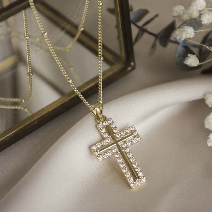 Cadena Cruz diamantes