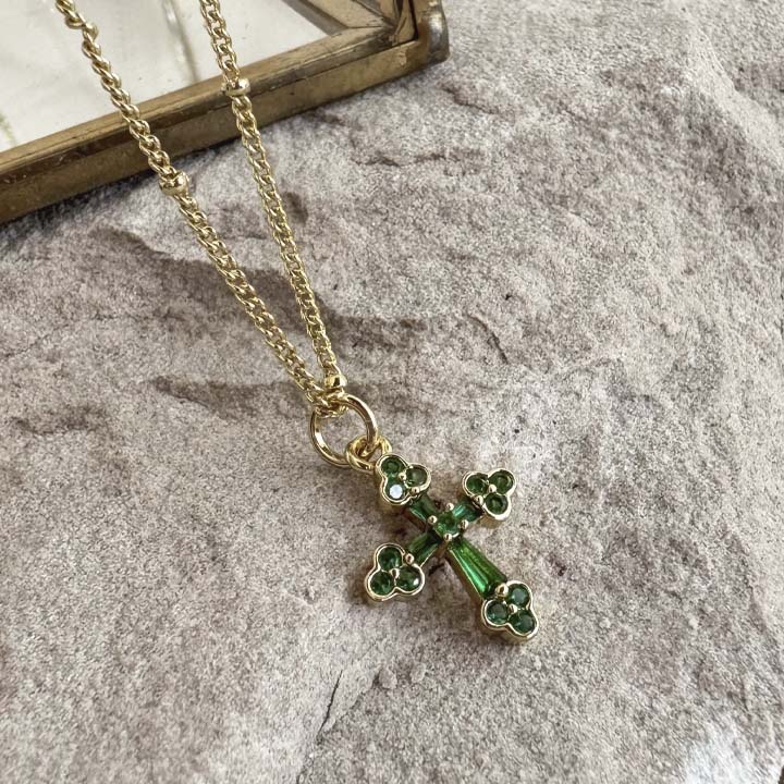 Cadena Cruz de luz esmeralda