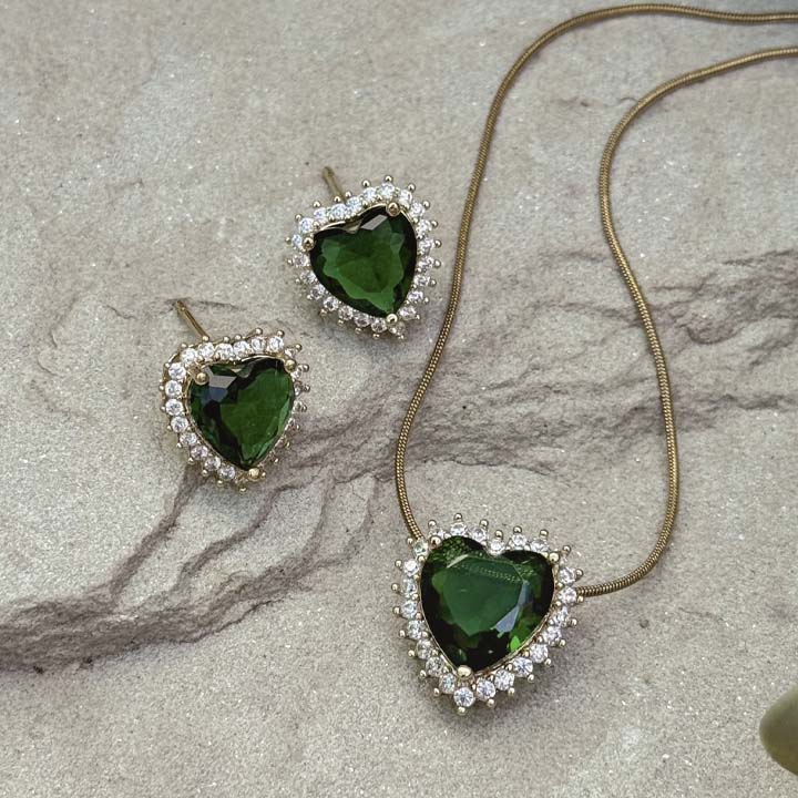 Cadena lleno de amor esmeralda