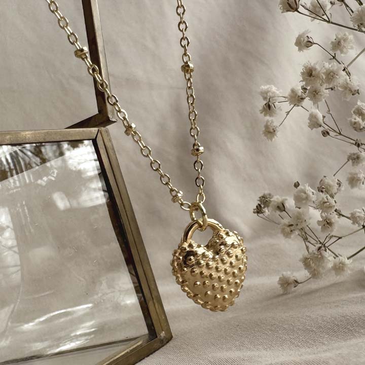 Cadena Vino de amor dorado