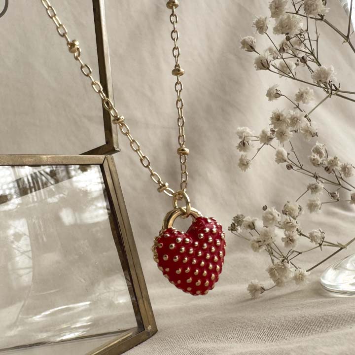 Cadena Vino de amor rojo