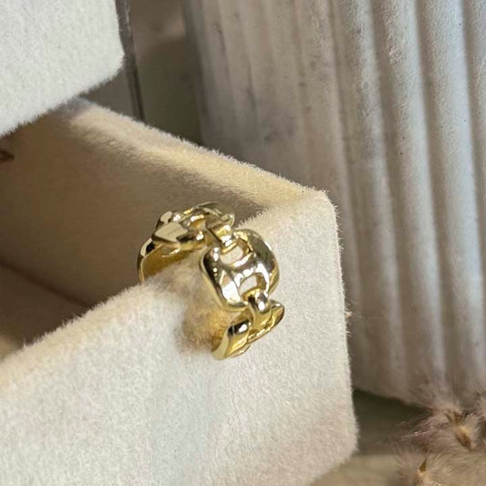 Ear cuff GG