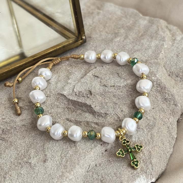 Pulsera cruz esmeralda perla