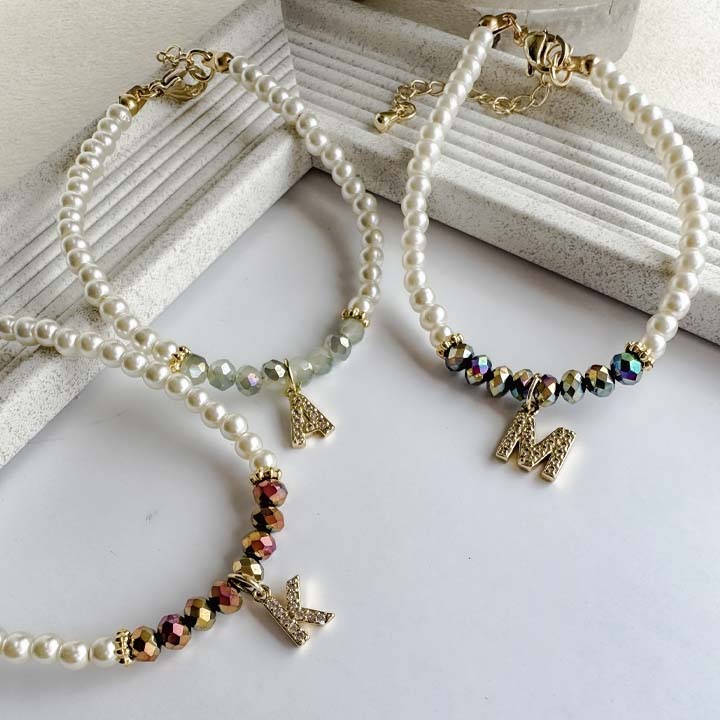 Pulsera inicial perla