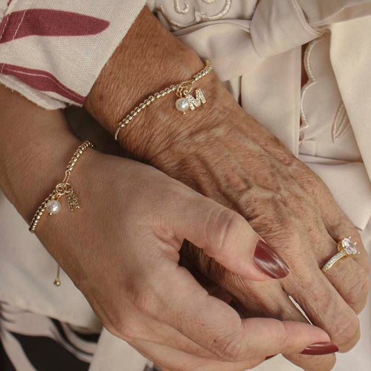 Pulsera inicial perla